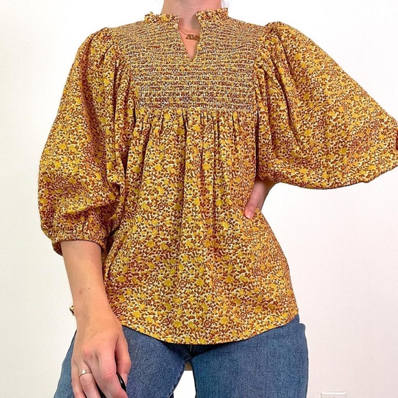Universal Thread Target Yellow Brown Floral Blouse Smocked Peasant XS - Picture 1 of 2
